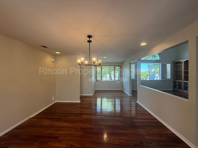 Building Photo - 2462 Pierpont Blvd