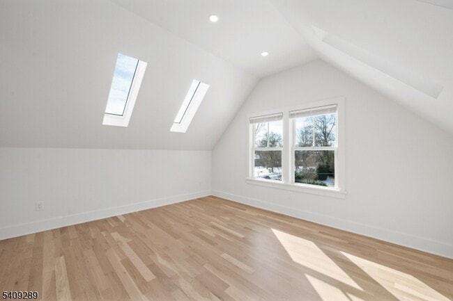 Building Photo - 96 Watchung Ave