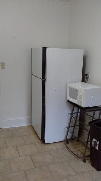 Kitchen - 127-129 Eddy Street