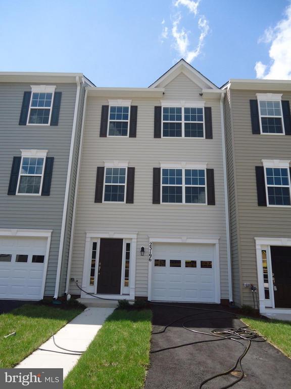 Building Photo - 23196 Westwood Ct