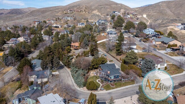 Building Photo - Executive Rental in North End Foothills