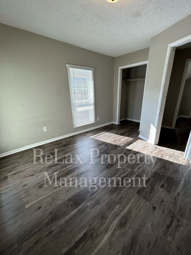 Building Photo - 205 Avon St