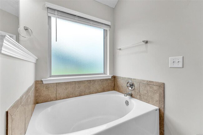 Building Photo - 1823 Landing Pl