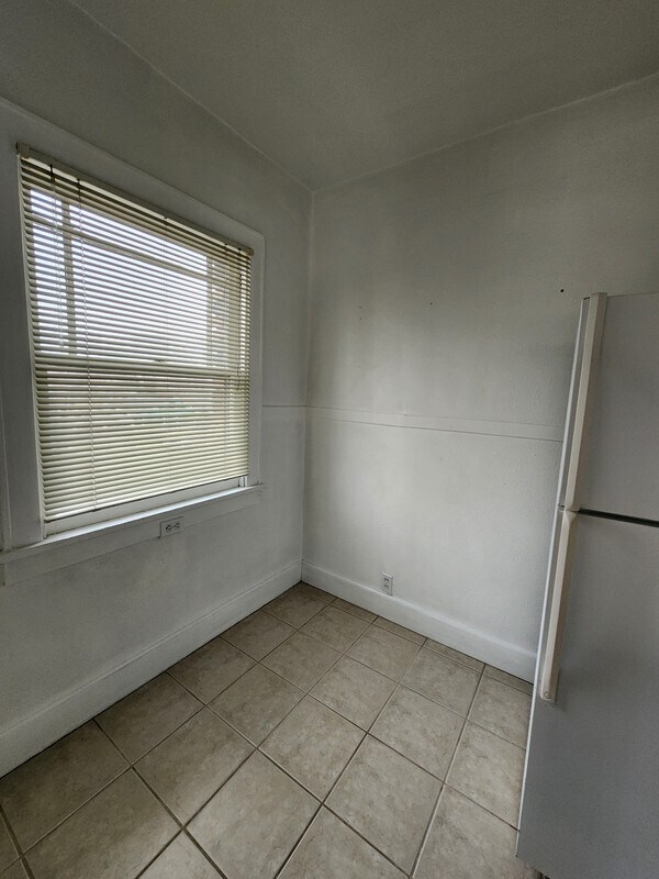 Building Photo - 550 S 500 E