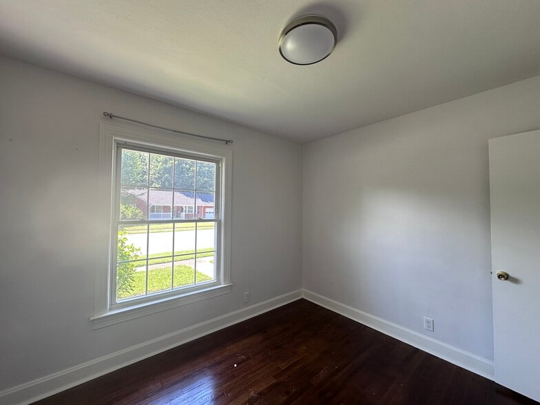 Bedroom #3 - 1425 Ford Ave