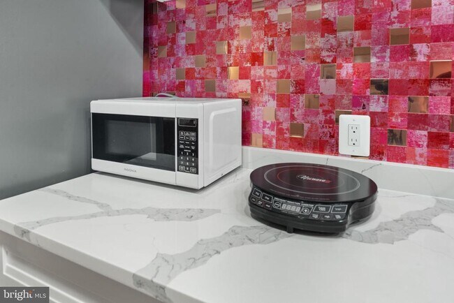 Building Photo - 1329 Colvin Forest Dr