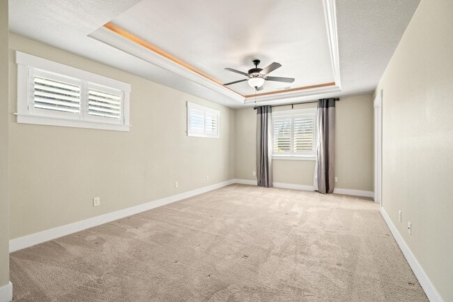 Building Photo - Spacious 4-Bedroom Dream Home – Perfect fo...