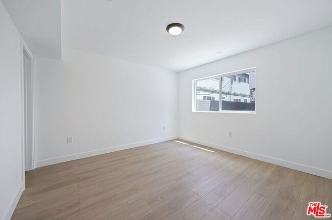 Building Photo - 7306 Independence Ave