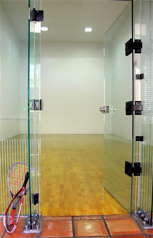 Building Photo - 160 SW 117th Terrace