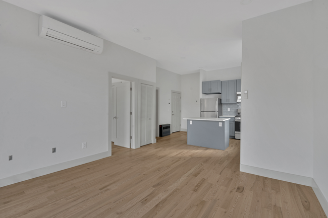 Building Photo - 155 25th St