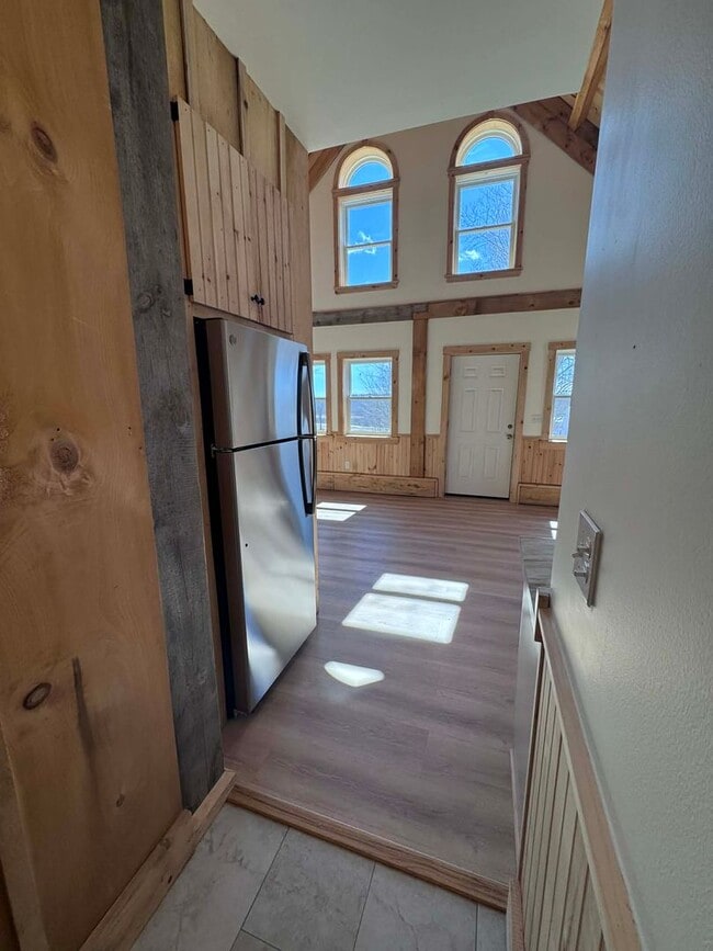 Building Photo - Meadow Woods