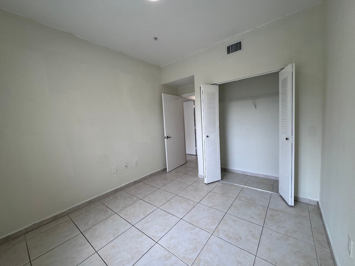 Building Photo - 7350 NW 114th Ave