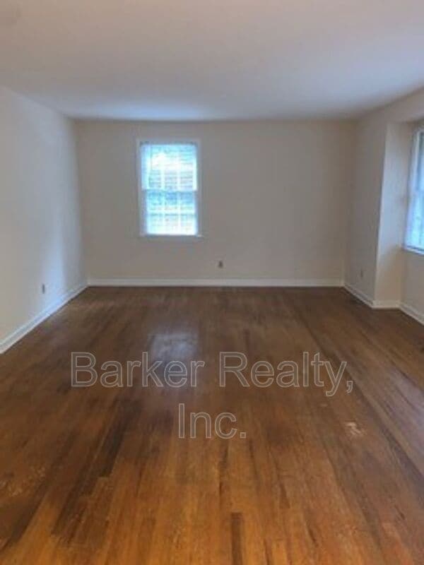 Building Photo - 2302 Lora Ln