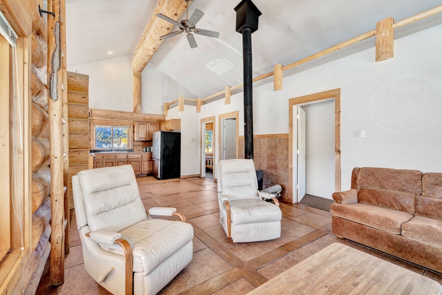 Building Photo - 38500 Lobo Ct