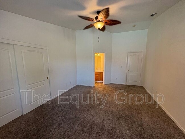 Building Photo - 2322 E Beech Ct