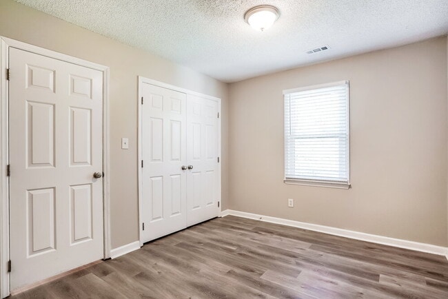 Building Photo - 4912 Matlock Ct