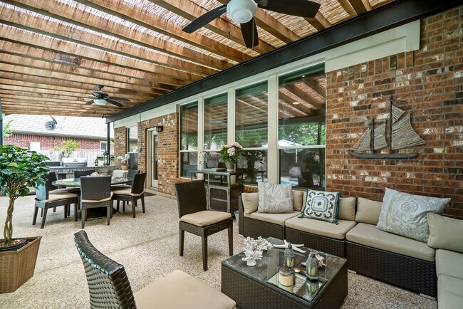 Building Photo - 6 Stickley Ct