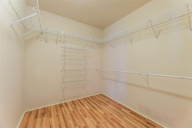 Building Photo - 2051 Buckley Ln