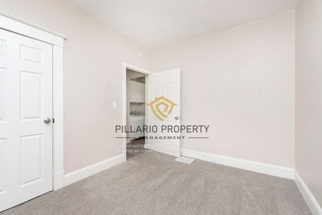 Building Photo - 3-Bedroom Home Near Tuxedo Park with 2-Car Garage, Available NOW!