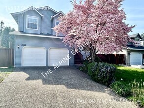 Building Photo - 14597 SW 81st Ave
