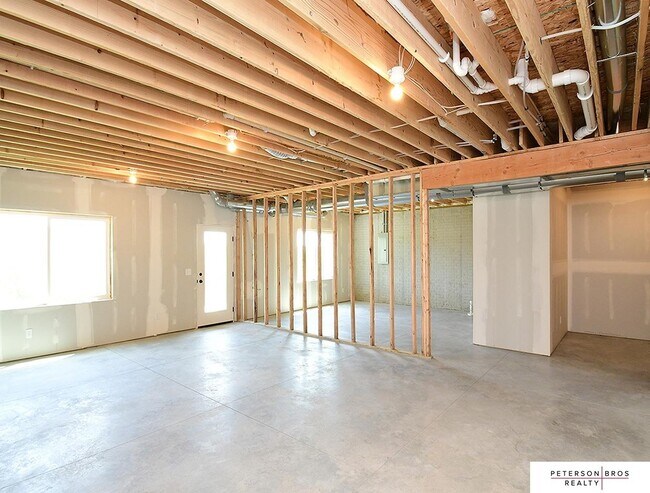 Building Photo - 14806 Bruning St