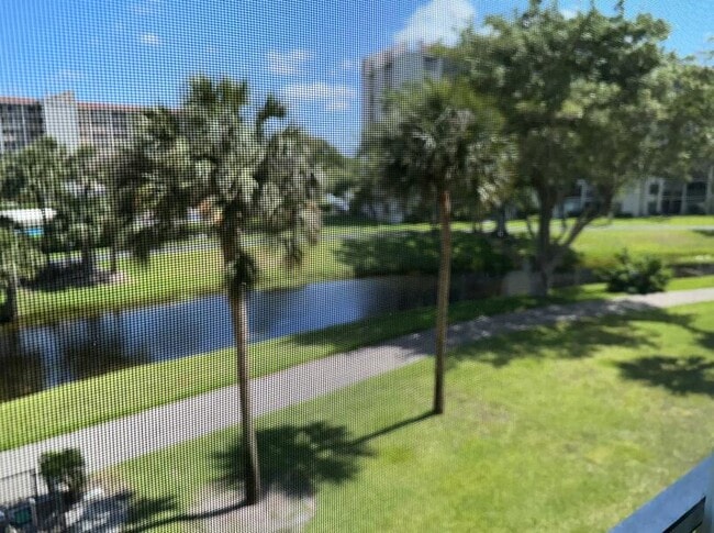 Building Photo - 14527 Bonaire Blvd