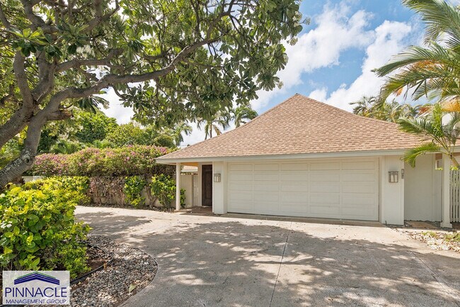 Building Photo - 814-814A Kealaolu Avenue