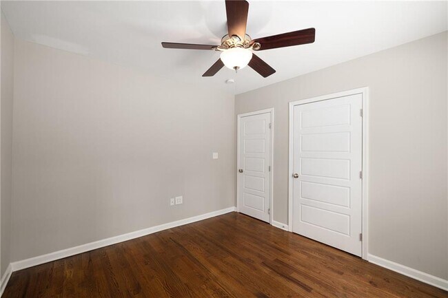 Building Photo - 1398 Deerwood Dr