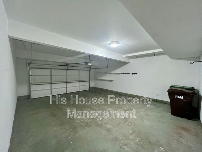 Building Photo - 5001 Abigar St