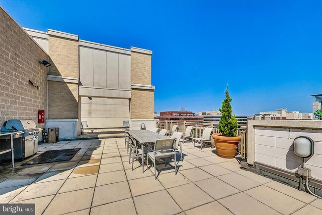 Building Photo - 1150 K St NW