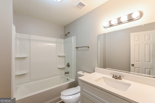 Building Photo - 1039 Huntingdon Ct