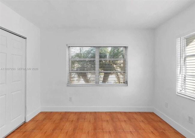 Building Photo - 14013 SW 90th Ave