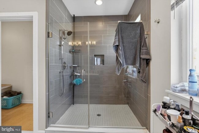 Building Photo - 1504 Earl St