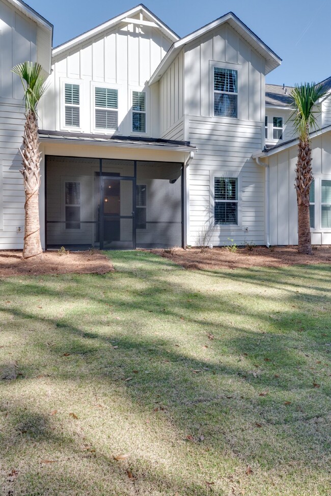 Primary Photo - Three-bedroom Townhouse with a wooded view...