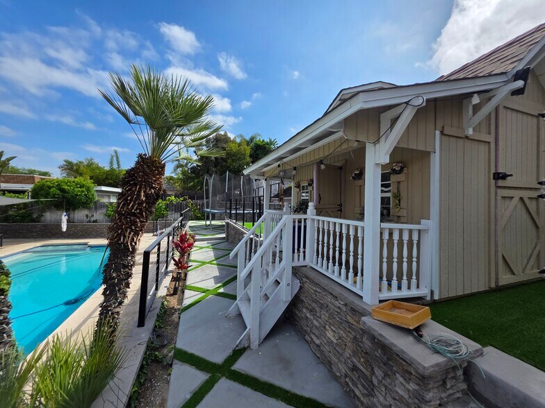 Building Photo - 6097 Charae St