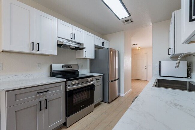 Building Photo - 9746 E Sascha St