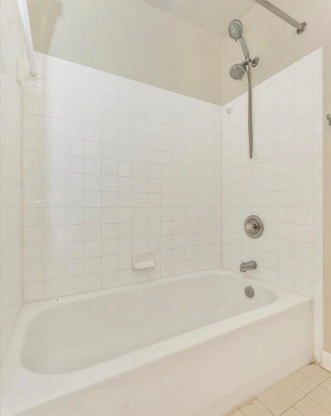 Building Photo - 5790 Katsura Ct