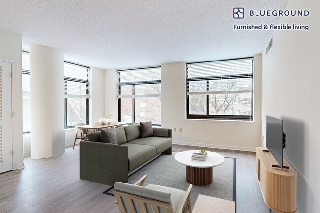 Building Photo - 1203 Fidler Ln