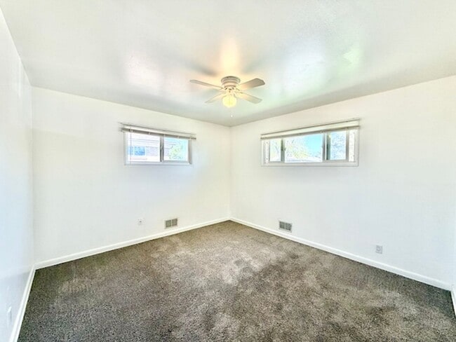 Building Photo - Updated Perlmack Ranch