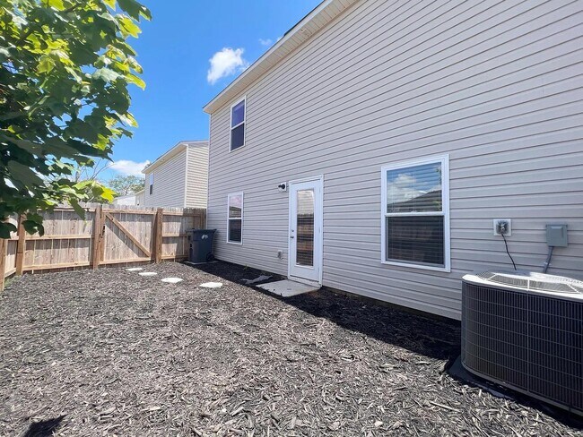 Building Photo - 103 Brinkleys Ln