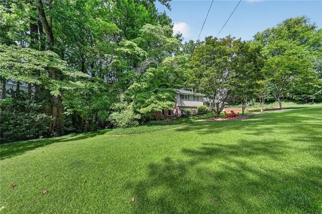 Building Photo - 4100 Shawnee Ln NE