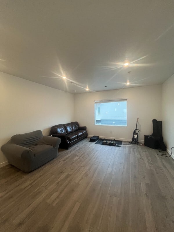 Building Photo - 1135 W 440 S