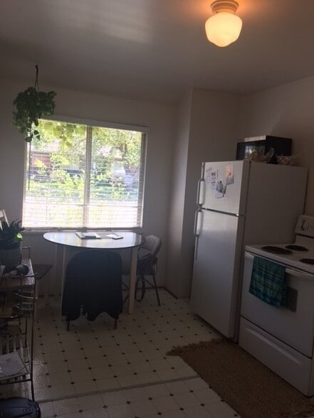 Building Photo - 2034 S 1700 E