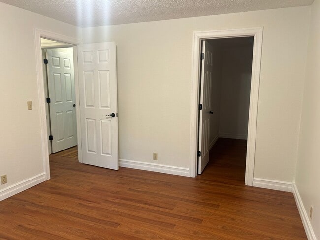 Building Photo - 4 Bedroom Home Near Whatcom Falls