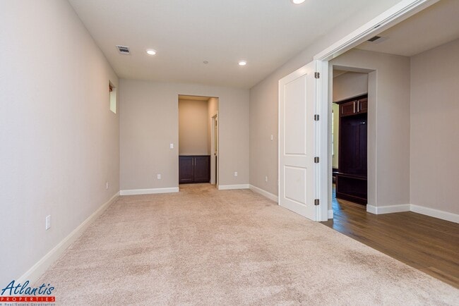 Building Photo - Gorgeous Home | Designer Materials | Desirable Location