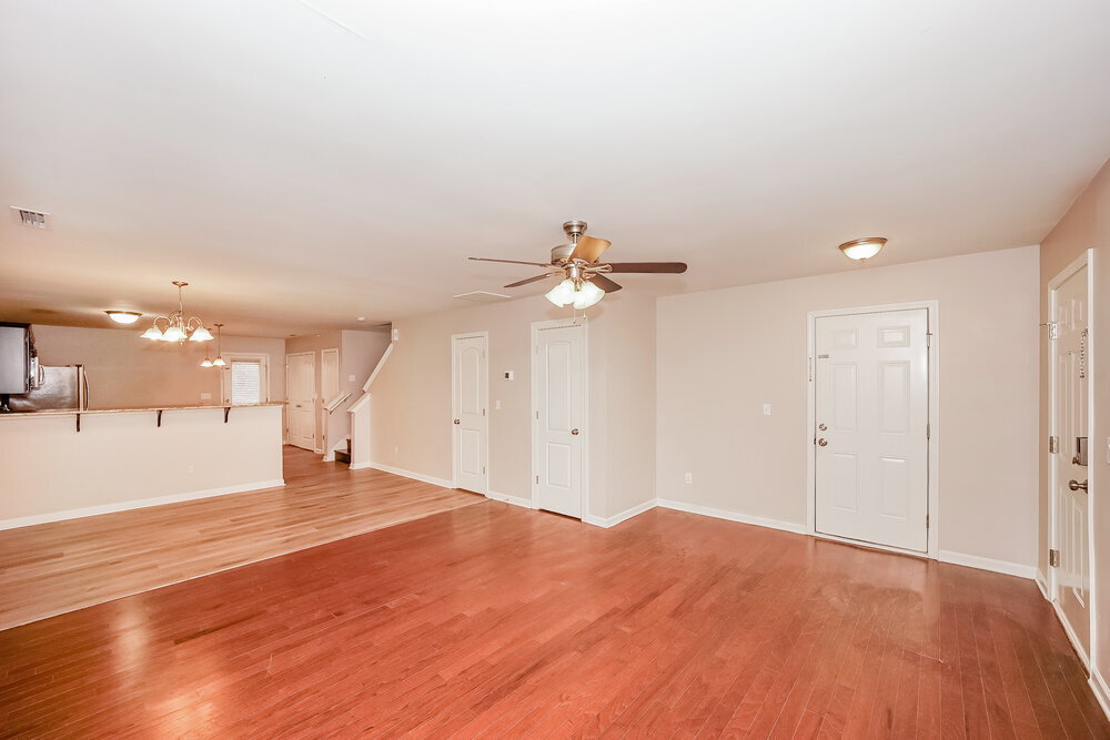 Building Photo - 4202 Broadstairs Dr SW