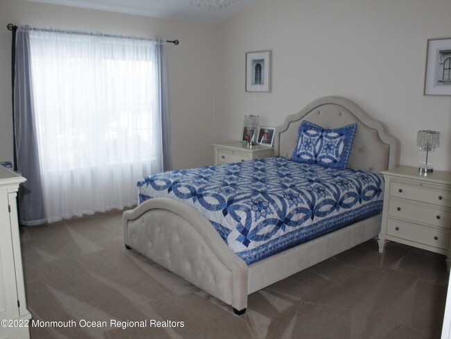 Building Photo - 5002 Trotters Way