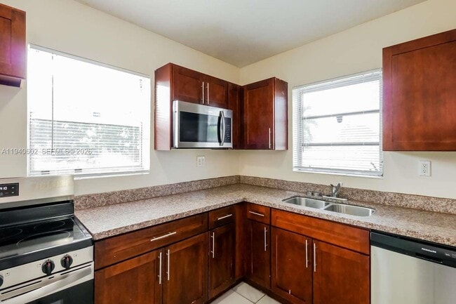 Building Photo - 998 NW 202nd St