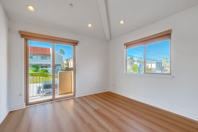 Building Photo - 1902 Marshallfield Ln