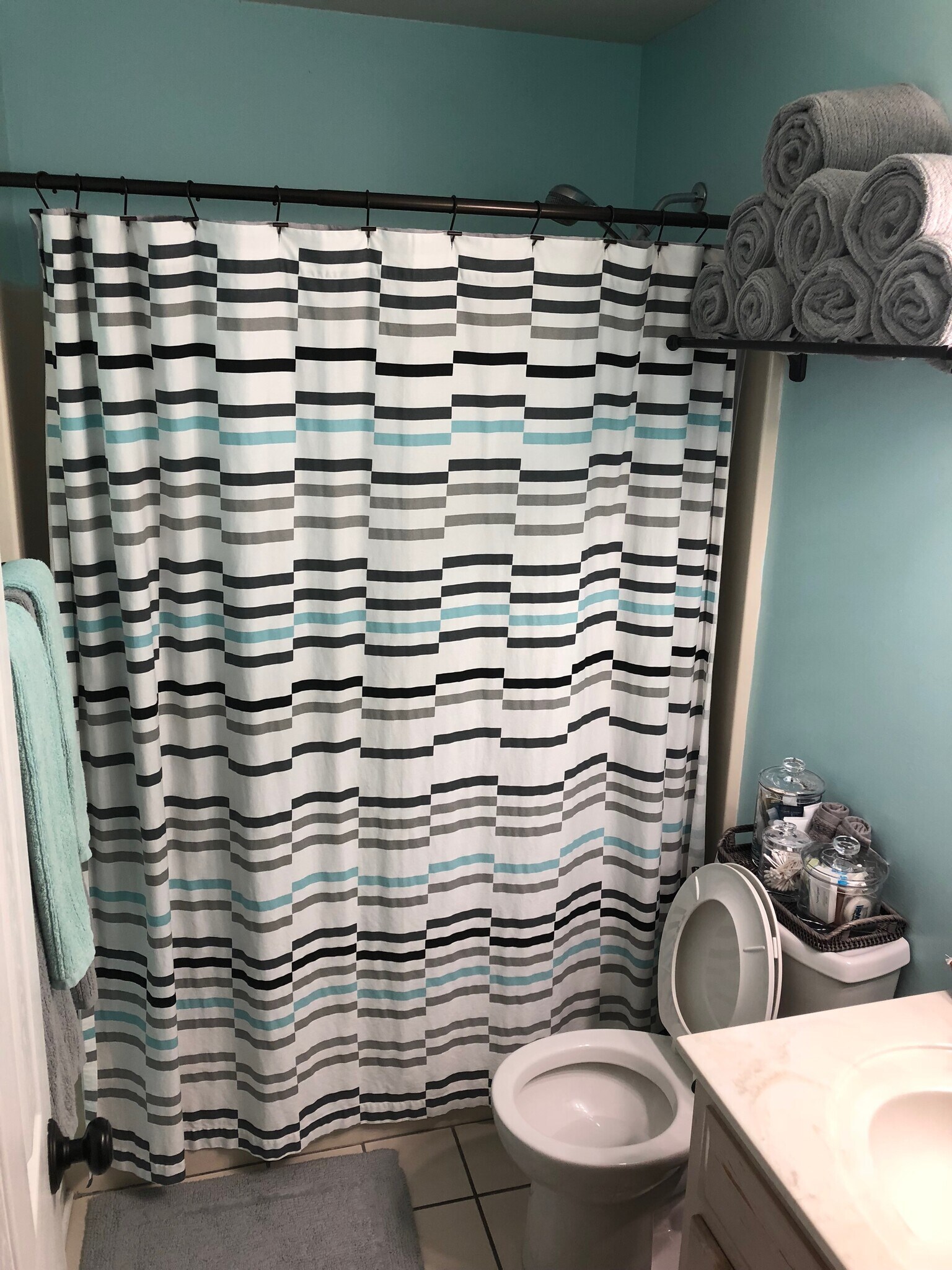 Bathroom for Bedrooms 2 + 3 - 415 St. Ives Trace